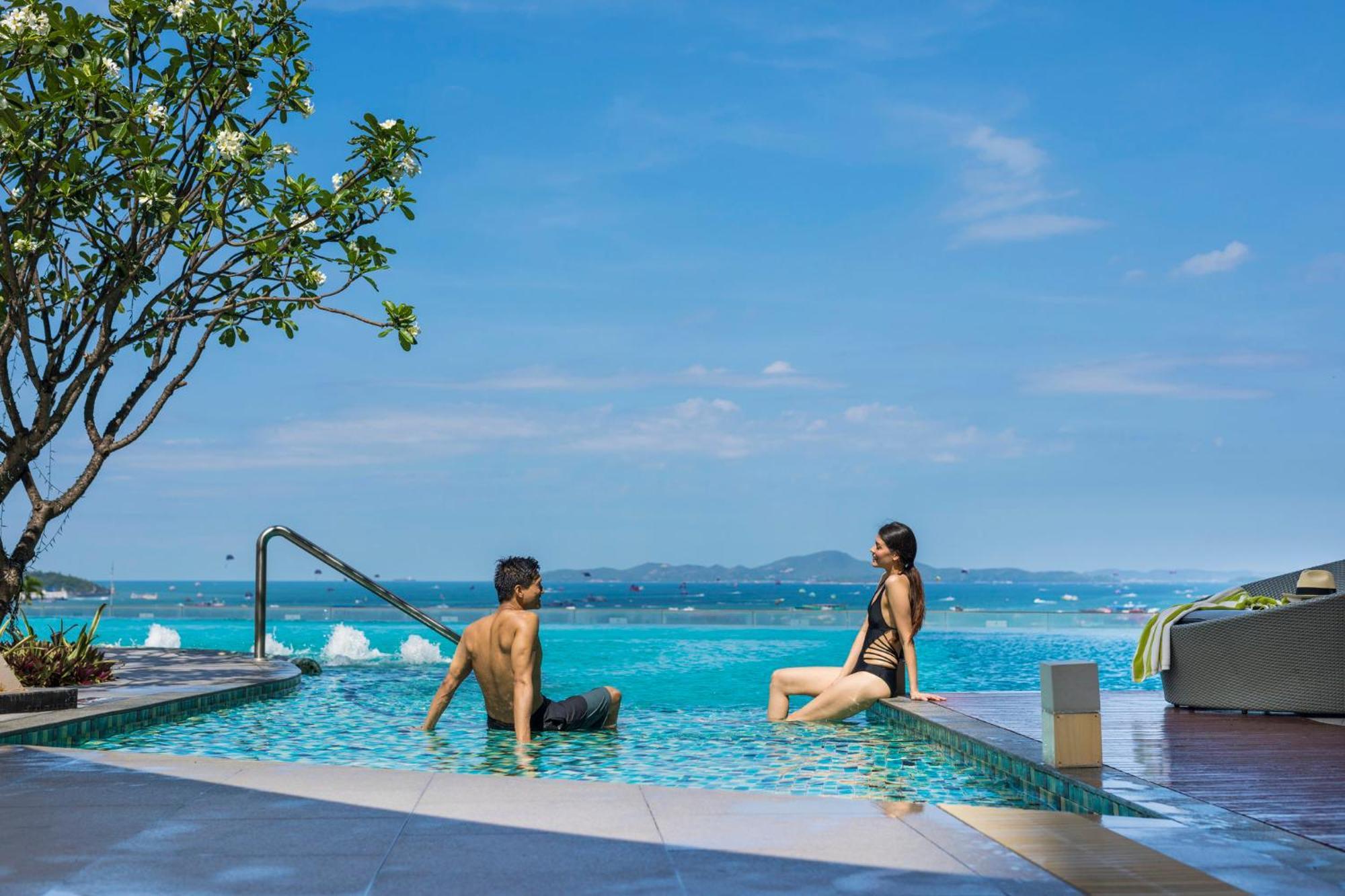 Holiday Inn Pattaya By Ihg Eksteriør billede