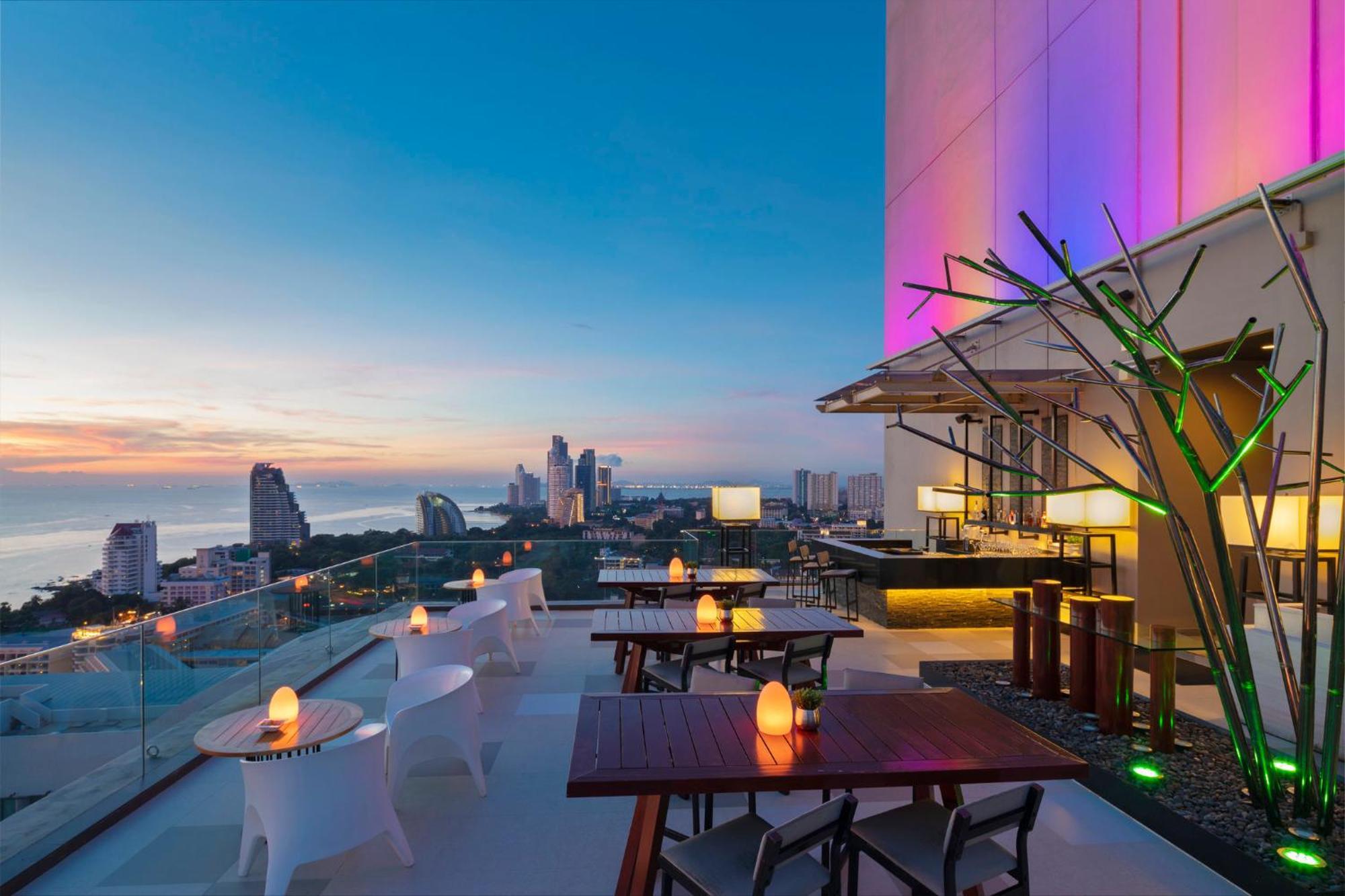 Holiday Inn Pattaya By Ihg Eksteriør billede